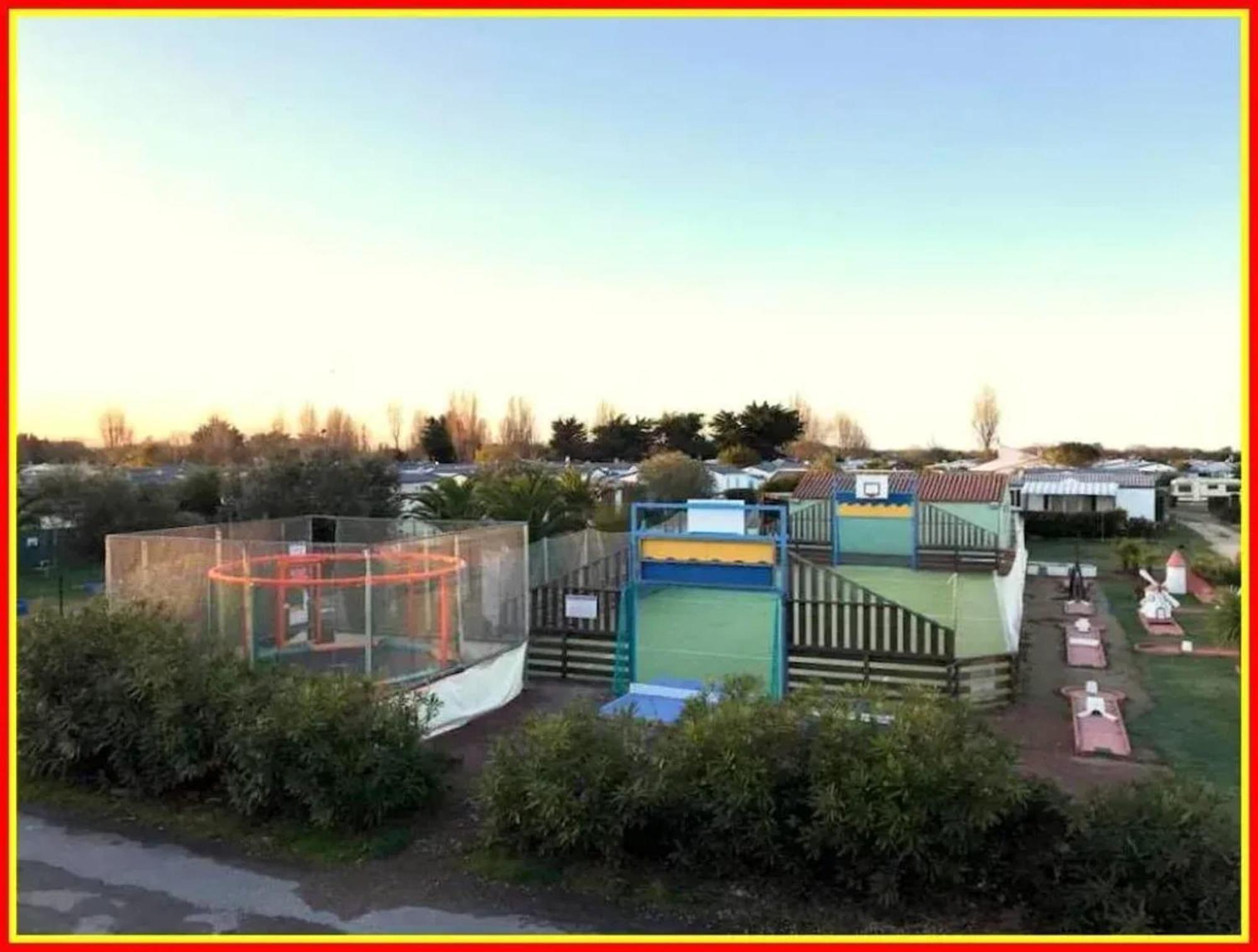 Bungalow De 2 Chambres Avec Piscine Partagee Sauna Et Terrasse A Saint Denis D'Oleron A 1 Km De La Plage Екстер'єр фото